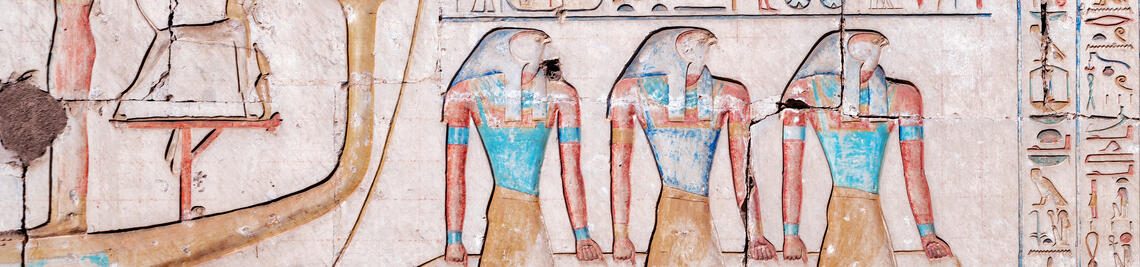 Die Bau von Pe & Nechen ziehen die Barke Ramses II. (Abydos)