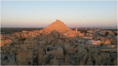 Hier wäre die Ruinenstadt von Siwa im Sonnenaufgang zu sehen.