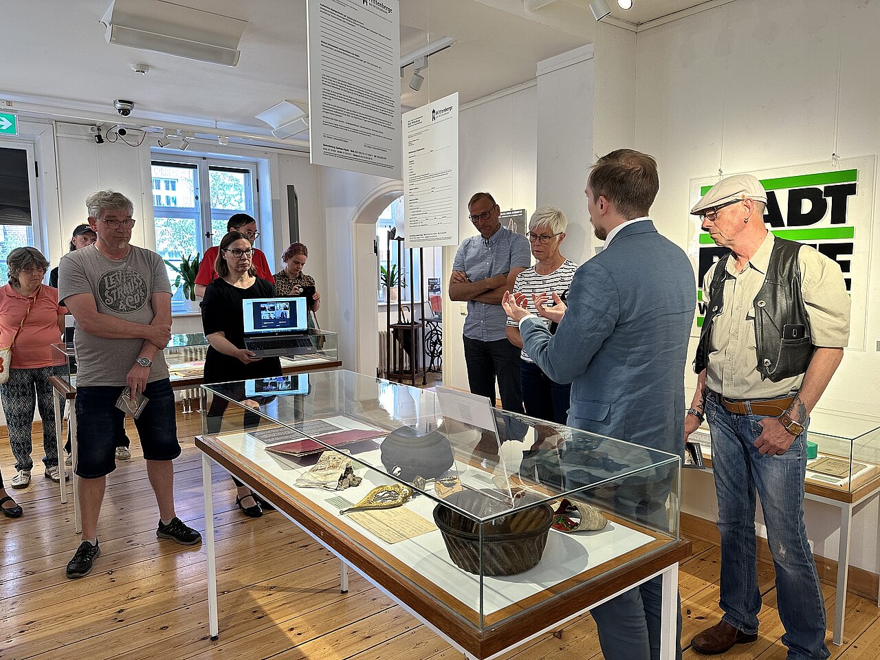 Ausstellung „Schatz oder Schrott?“ in Wittenberge eröffnet – JMU ...