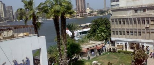 Hier wäre ein Bild mit dem Blick auf das Fakultätsgelände der Helwan Universität in Kairo zu sehen.